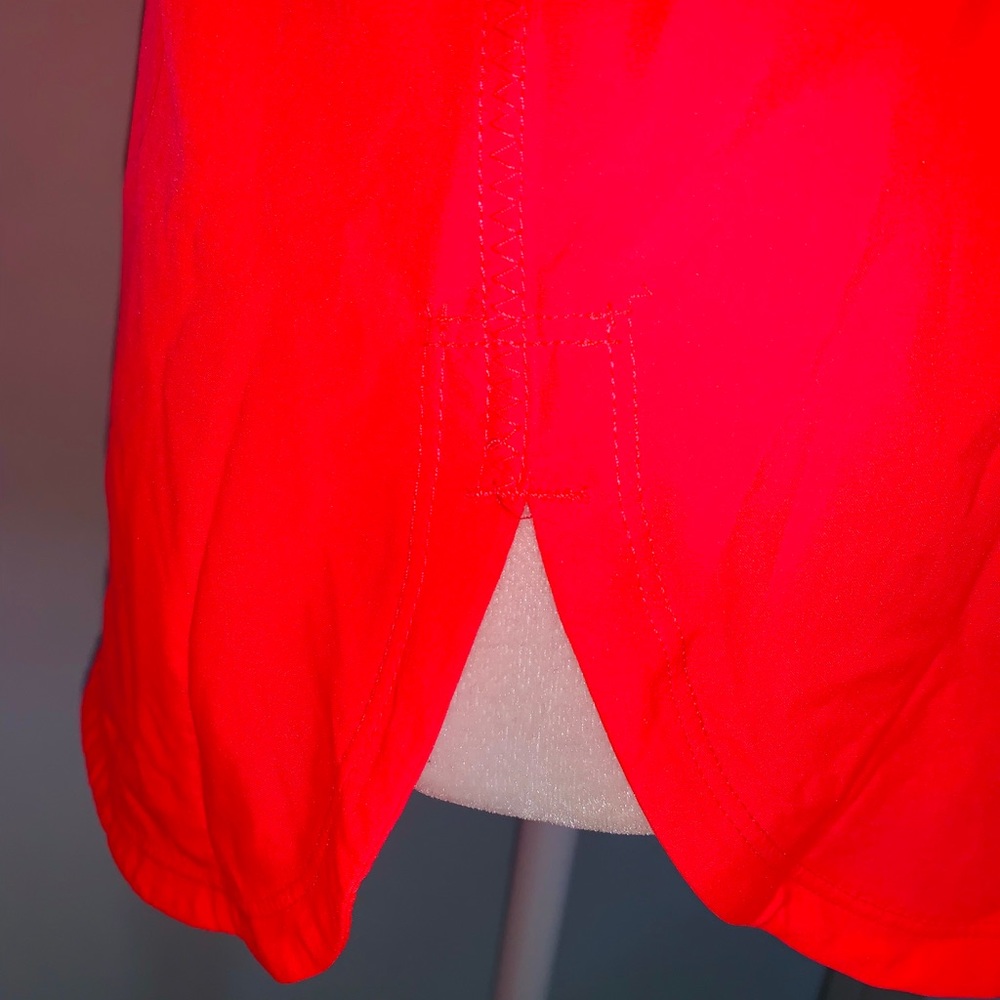 Woman’s top - Picture 6 of 8